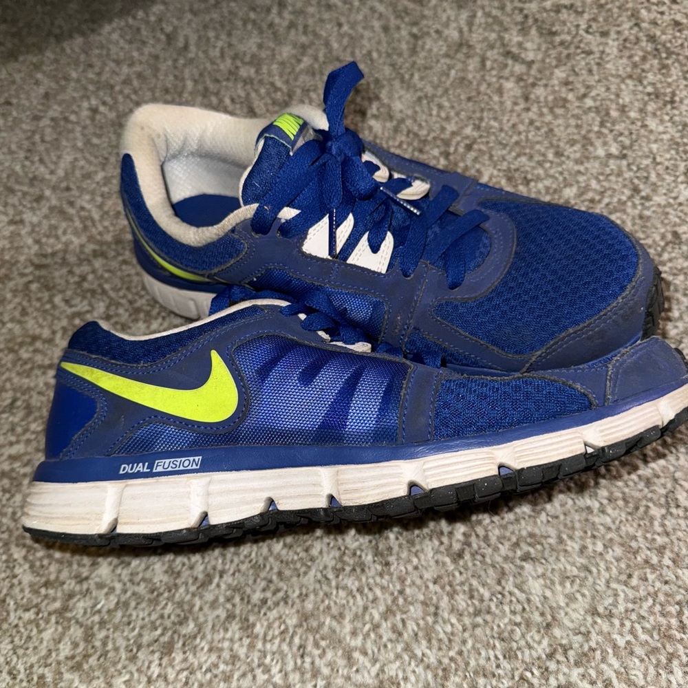 Nike Gym Shoes Men’s Dual Fusion Running Shoe Blue and Yellow Sneaker Athletic